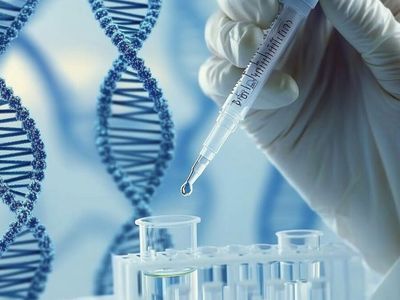 I Sold My Late Mom's Belongings at a Flea Market, Where a Stranger's Story Made
Me Secretly Take a Hair from His Coat for a DNA Test — Story of the Day