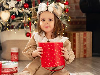 My 7-Year-Old Daughter Refused to Open Her Christmas Gifts, Saying 'Grandpa Told
Me the Truth About Mom'