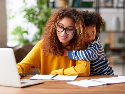 8 Tips for Working From Home as a Single Mom - CyberParent