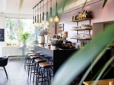 One Customer Constantly Mocked My Mom Who Works as a Waitress at a Café – I
Stood Up for Her and Uncovered His Underlying Reason