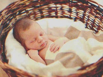 Husband Returns from Business Trip and Sees Newborn Baby on Table with Two Notes
beside — Story of the Day