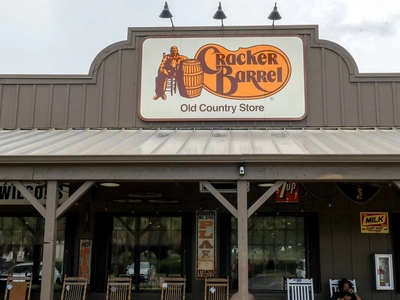 Cracker Barrel cancels plans to remodel its restaurants ...