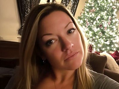 My Husband Went on a Business Trip Right Before Christmas — on Christmas Eve, I
Found Out He Lied and Was Actually in Our City